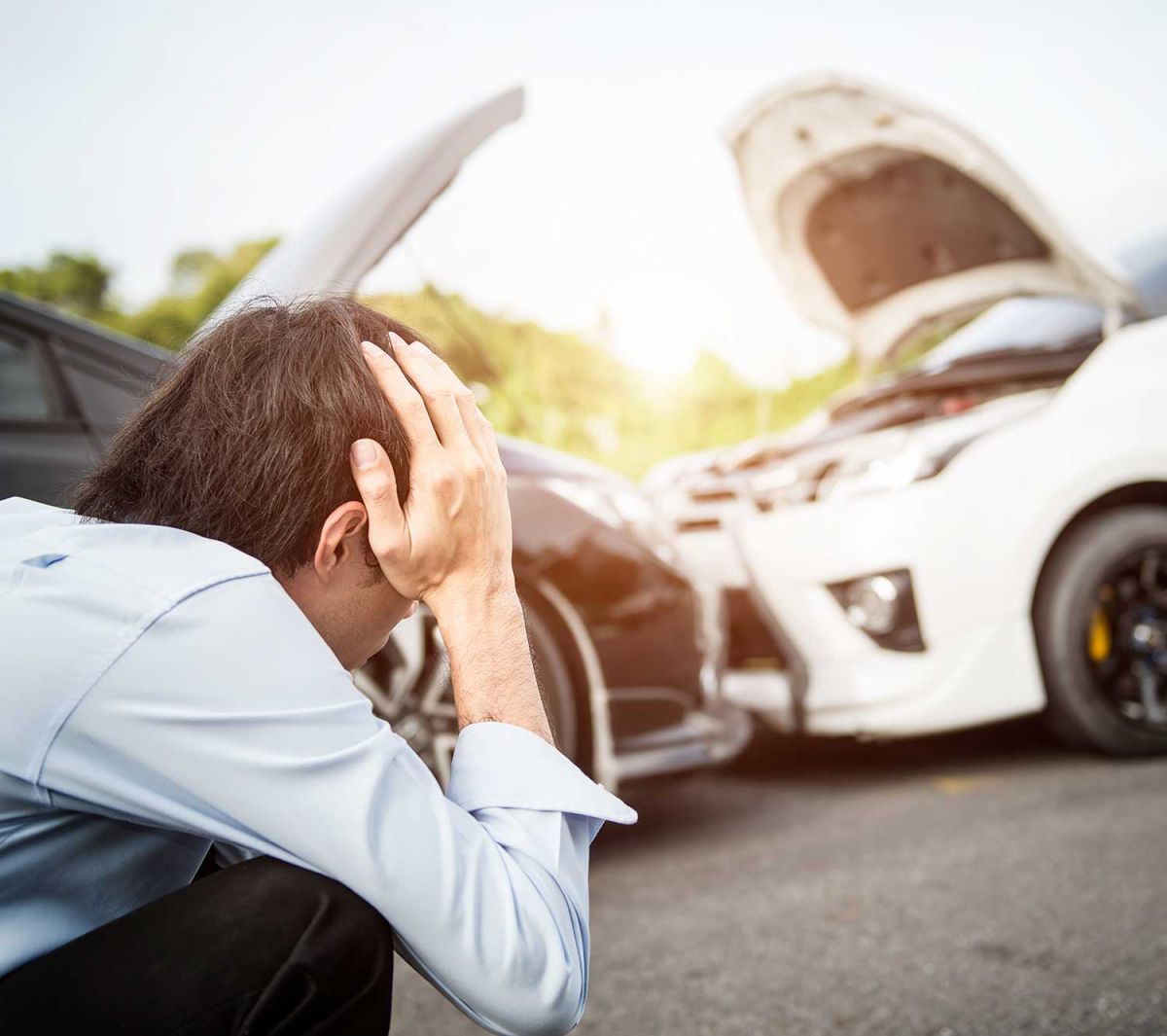 AvD Tipps - So verhalten Sie sich nach einem Unfall richtig AvD Tipps - So verhalten Sie sich nach einem Unfall richtigshutterstock - weerasak saeku (Photographer)