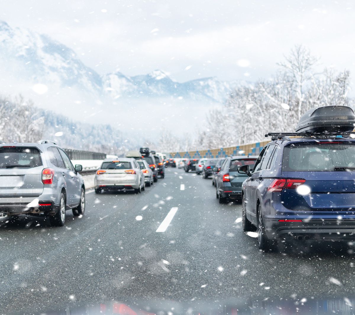AvD Pressemeldung - Stauprognose Weihnachten 2022 AvD Pressemeldung - Stauprognose Weihnachten 2022Gorloff-KV / shutterstock