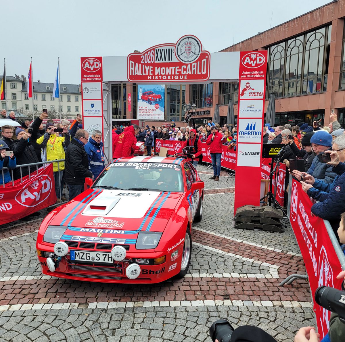 Start der Rallye Monte-Carlo Historique 2026 in Bad Homburg© AvD