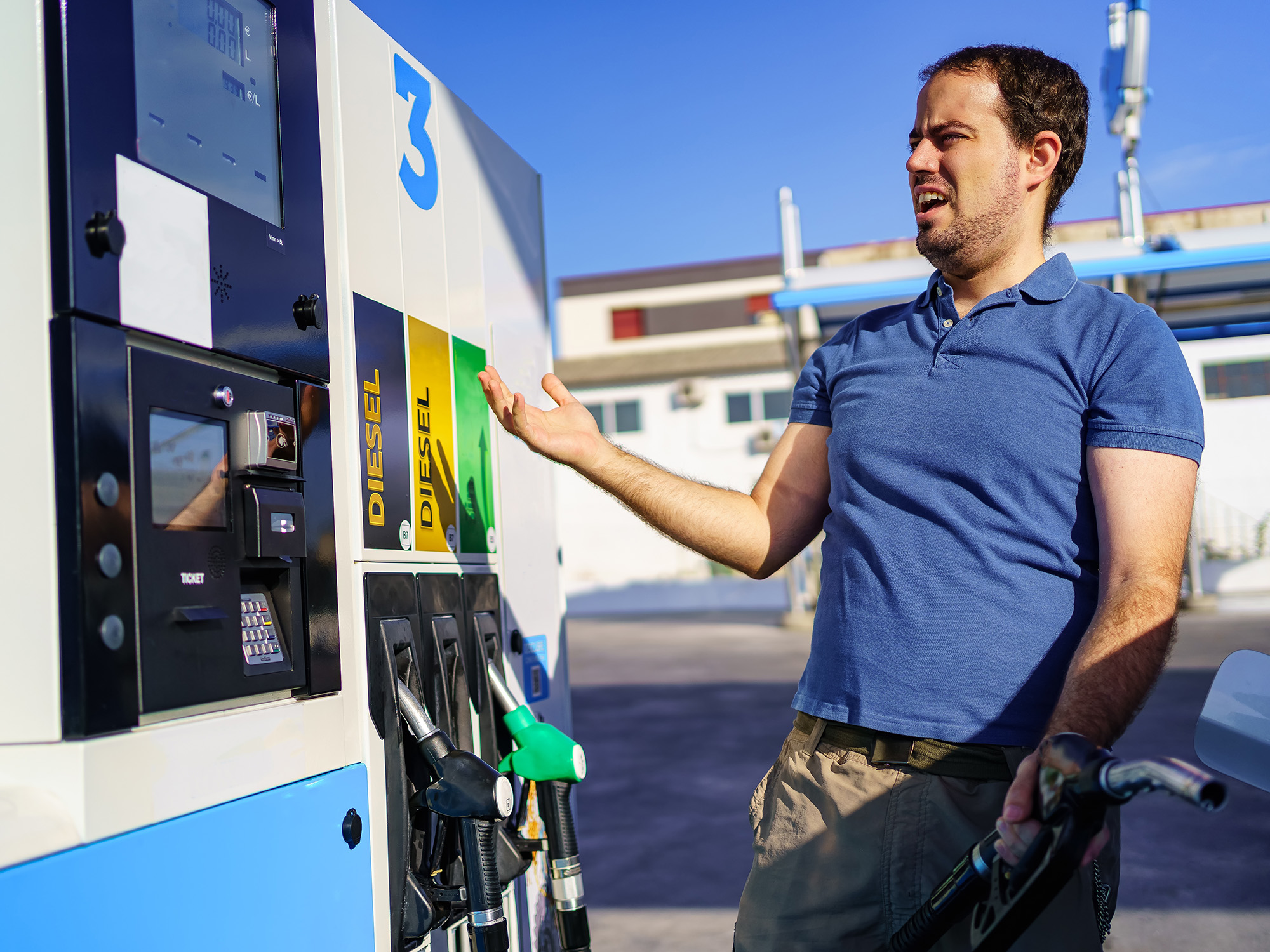 Preisschock an der Tankstelle © Jose Miguel Sanchez/Shutterstock
