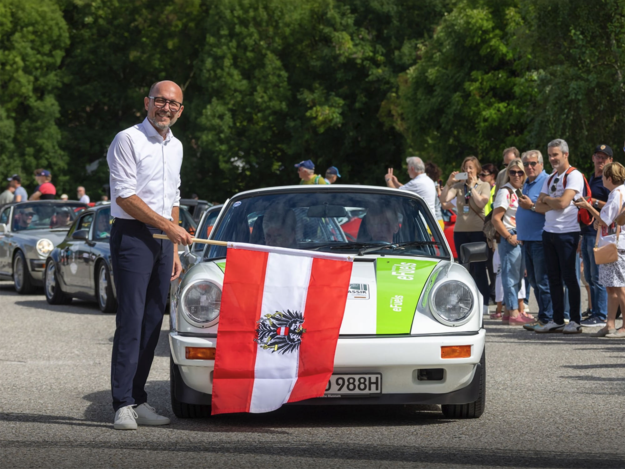Walter Röhrl beim Start der AvD-Röhrl-Klassik© AvD-Röhrl-Klassik