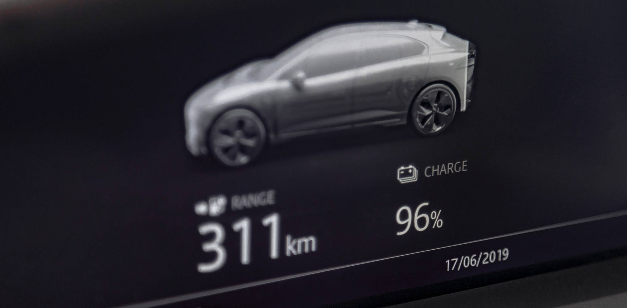 AvD Artikel - Abbildung des Akkustand eines E-Autos.