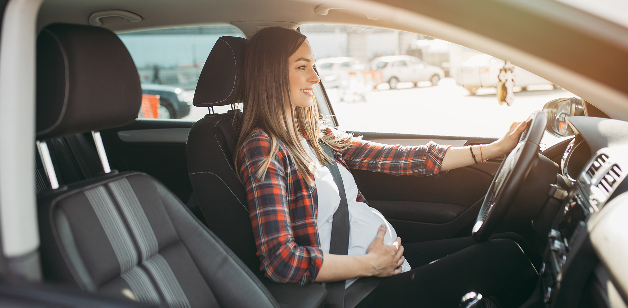 AvD Artikel - Schwanger auf langen AutofahrtenCopyright (c) 2021 hedgehog94/Shutterstock. No use without permission. (Photographer)