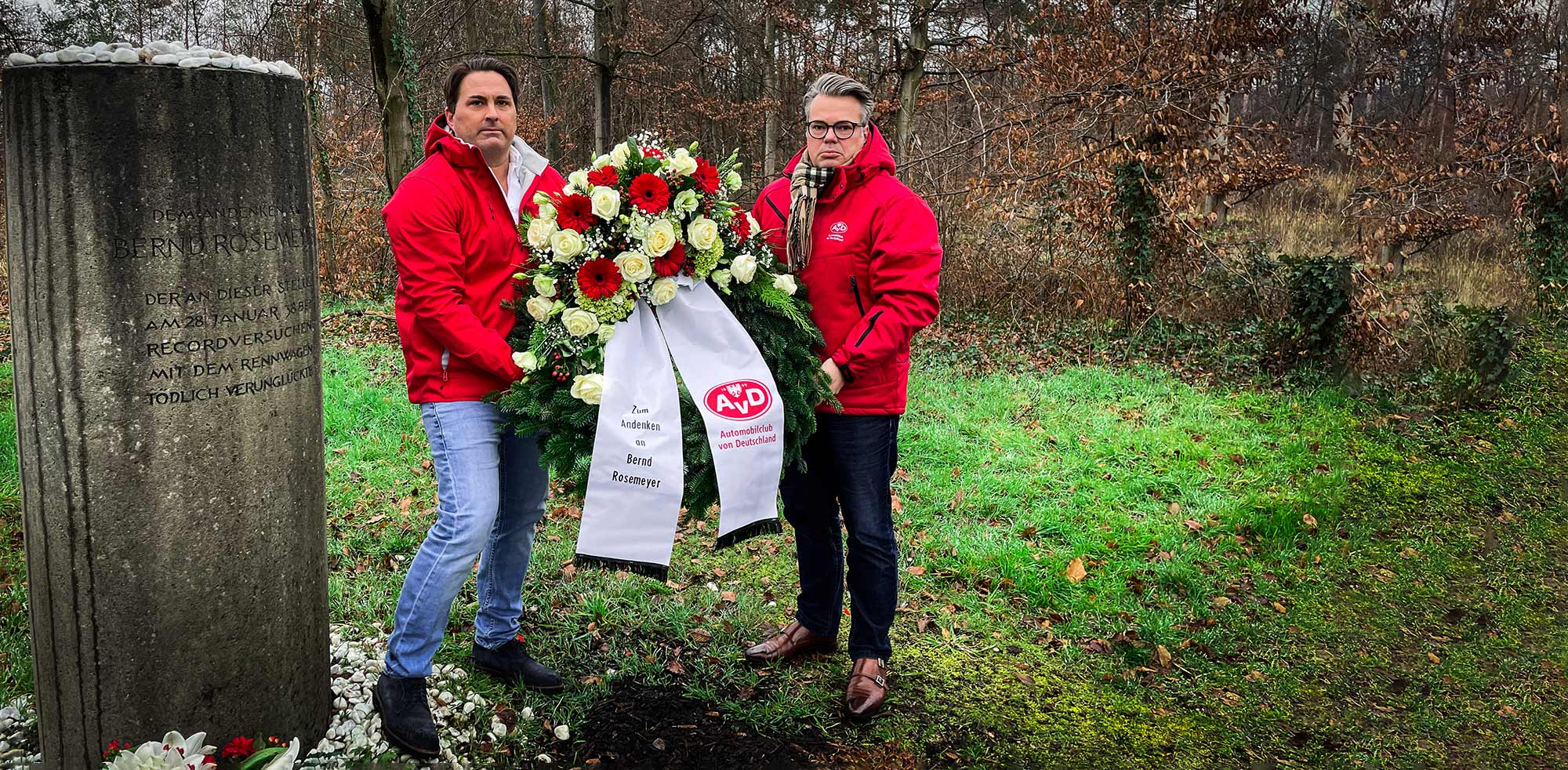 AvD Pressemeldung - 85. Todestag - AvD legt Kranz am Rosemeyer-Gedenkstein nieder AvD Pressemeldung - 85. Todestag - AvD legt Kranz am Rosemeyer-Gedenkstein nieder