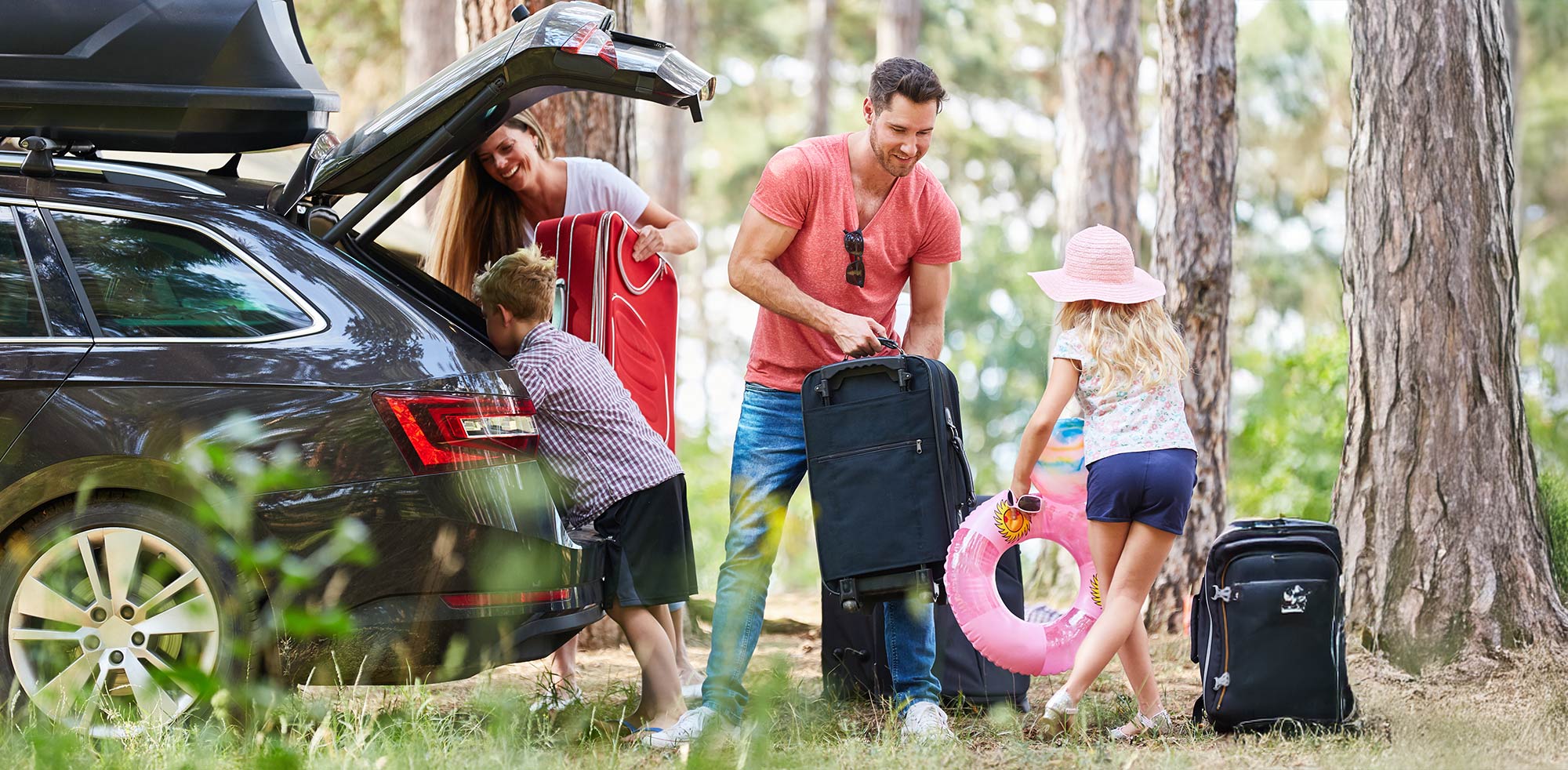 AvD Pressemeldung - AvD gibt Tipps für die Fahrt in den Urlaub AvD Pressemeldung - AvD gibt Tipps für die Fahrt in den UrlaubCopyright (c) 2019 Robert Kneschke/Shutterstock. No use without permission. (Photographer)