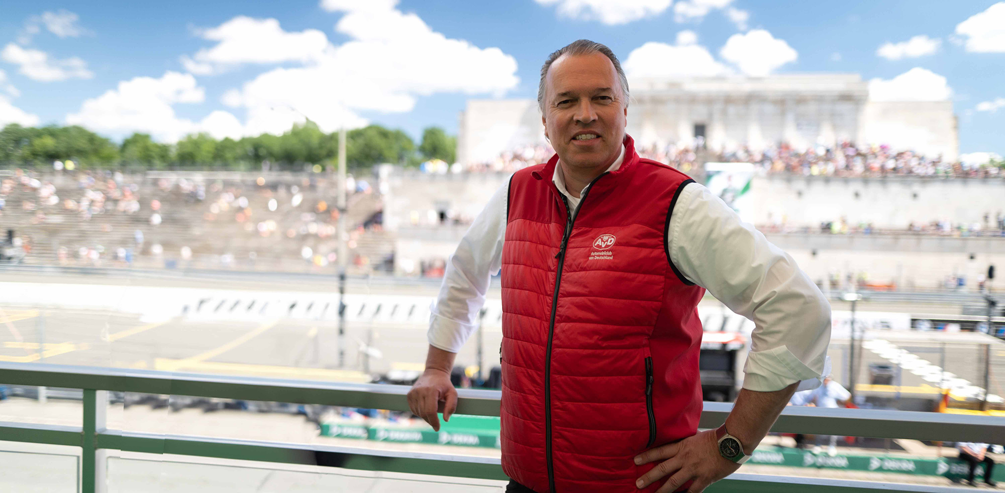 AvD Pressemeldung - Lutz Leif Linden ist neuer Präsident des Automobilclub von Deutschland AvD Pressemeldung - Lutz Leif Linden ist neuer Präsident des Automobilclub von Deutschland