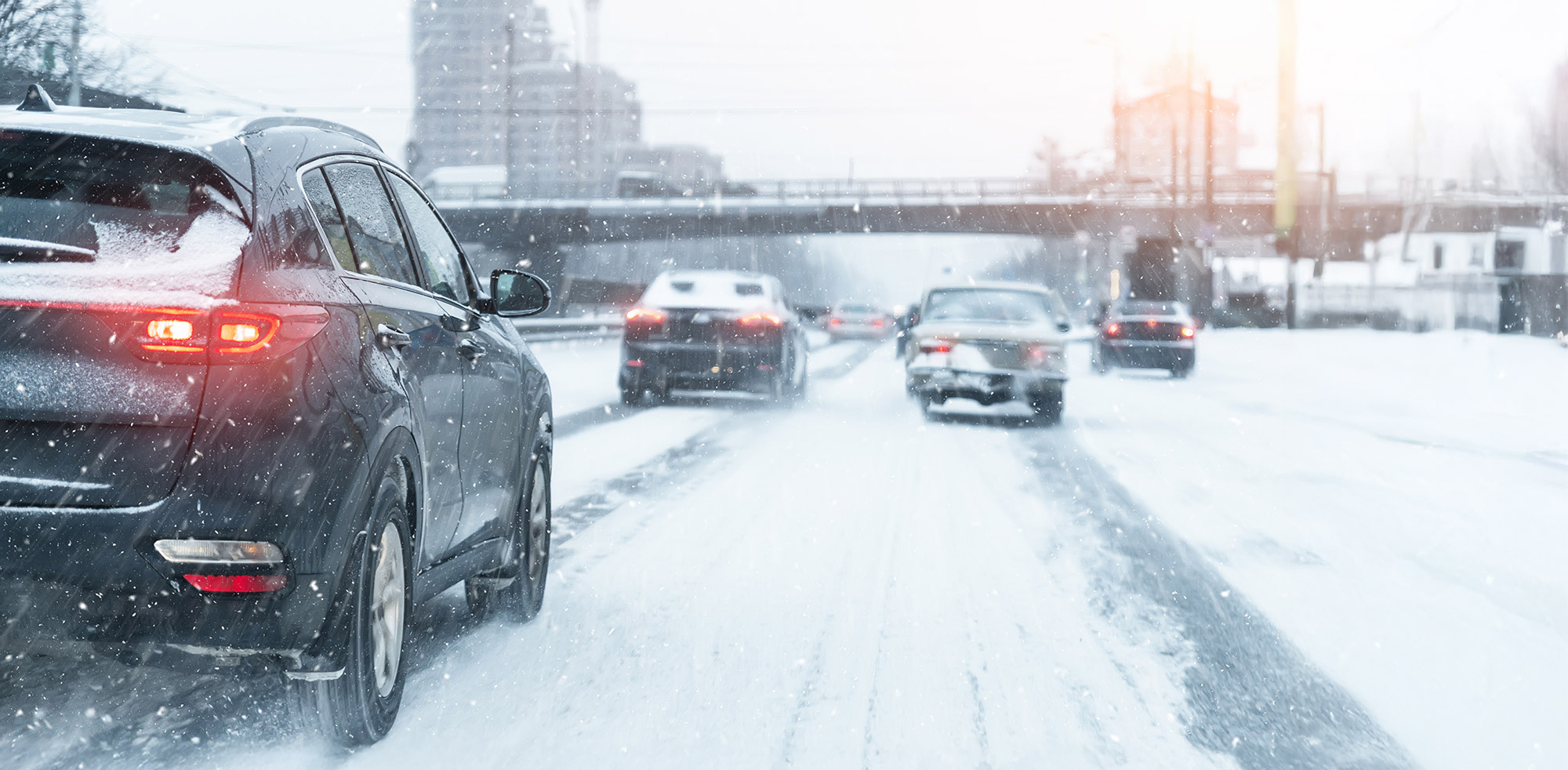 AvD Pressemeldung - Sicher ans Ziel bei Schnee- und Eisglätte AvD Pressemeldung - Sicher ans Ziel bei Schnee- und EisglätteCopyright (c) 2021 K-FK/Shutterstock. No use without permission. (Photographer)