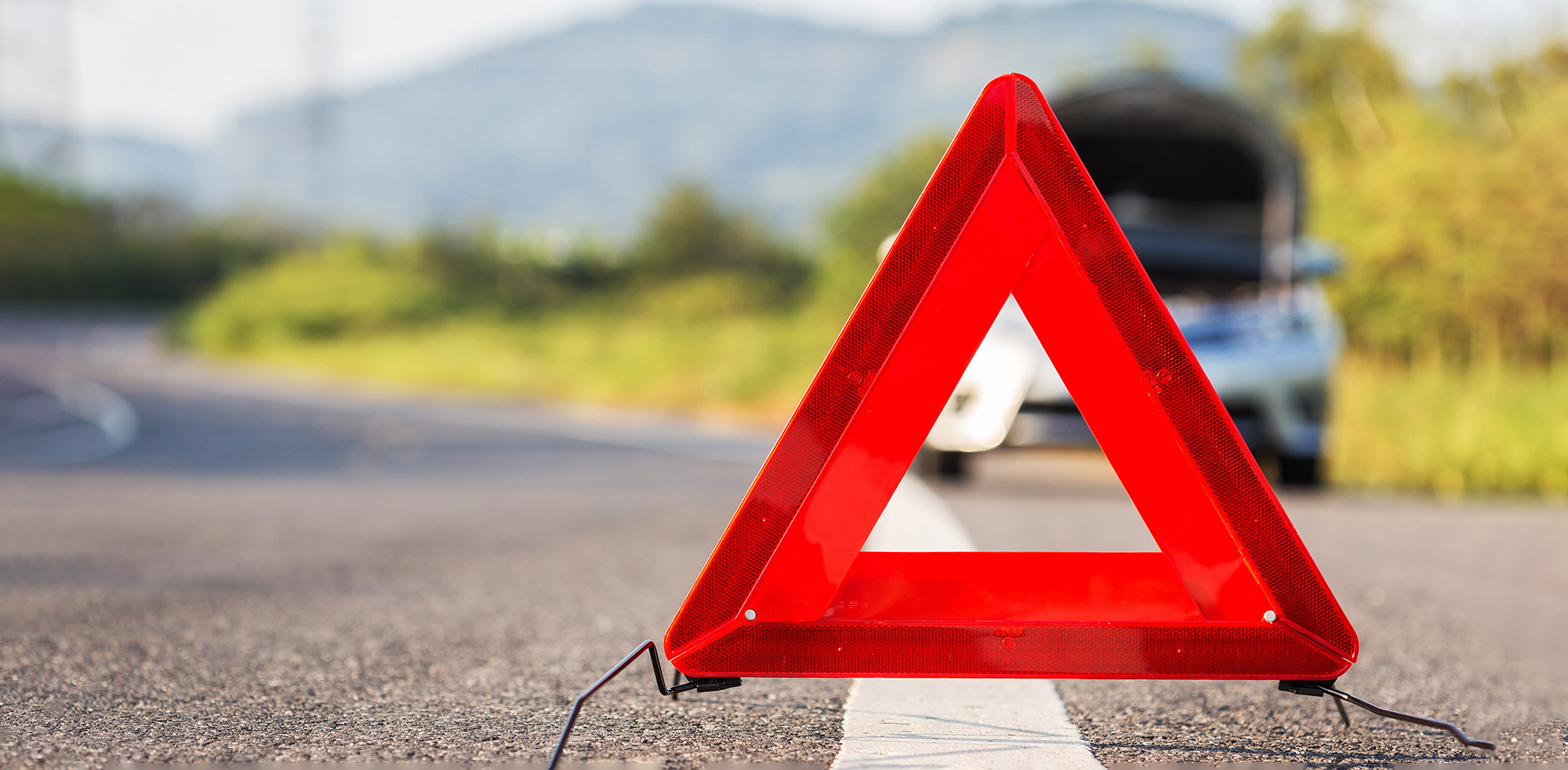 AvD Pressemeldung - Verhaltenstipps für Ersthelfer und Unfallbeteiligte Copyright (c) 2016 SKT Studio/Shutterstock. No use without permission. (Photographer)